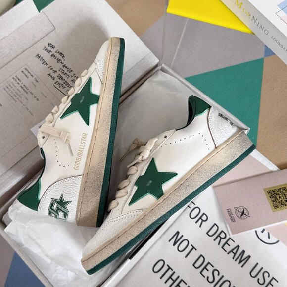 Golden Goose Men's white and green contrast star dirty shoes - Picture 2 of 7